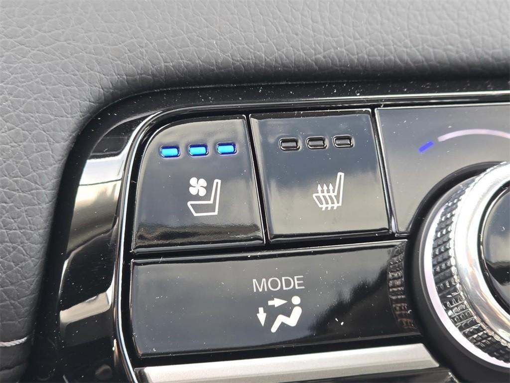 new 2025 Honda Pilot car, priced at $54,985