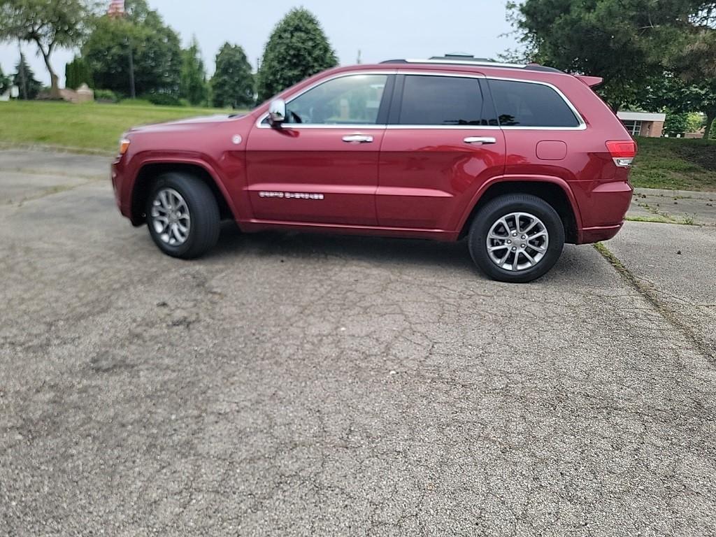 used 2015 Jeep Grand Cherokee car, priced at $17,997