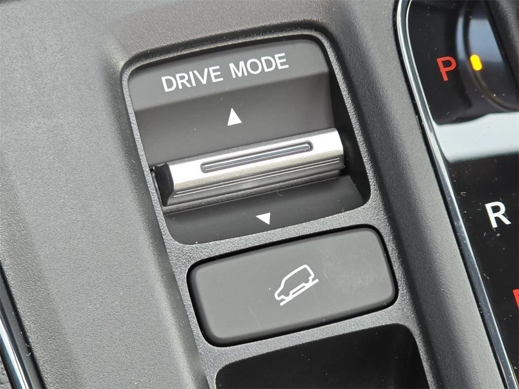 new 2026 Honda CR-V Hybrid car, priced at $41,675