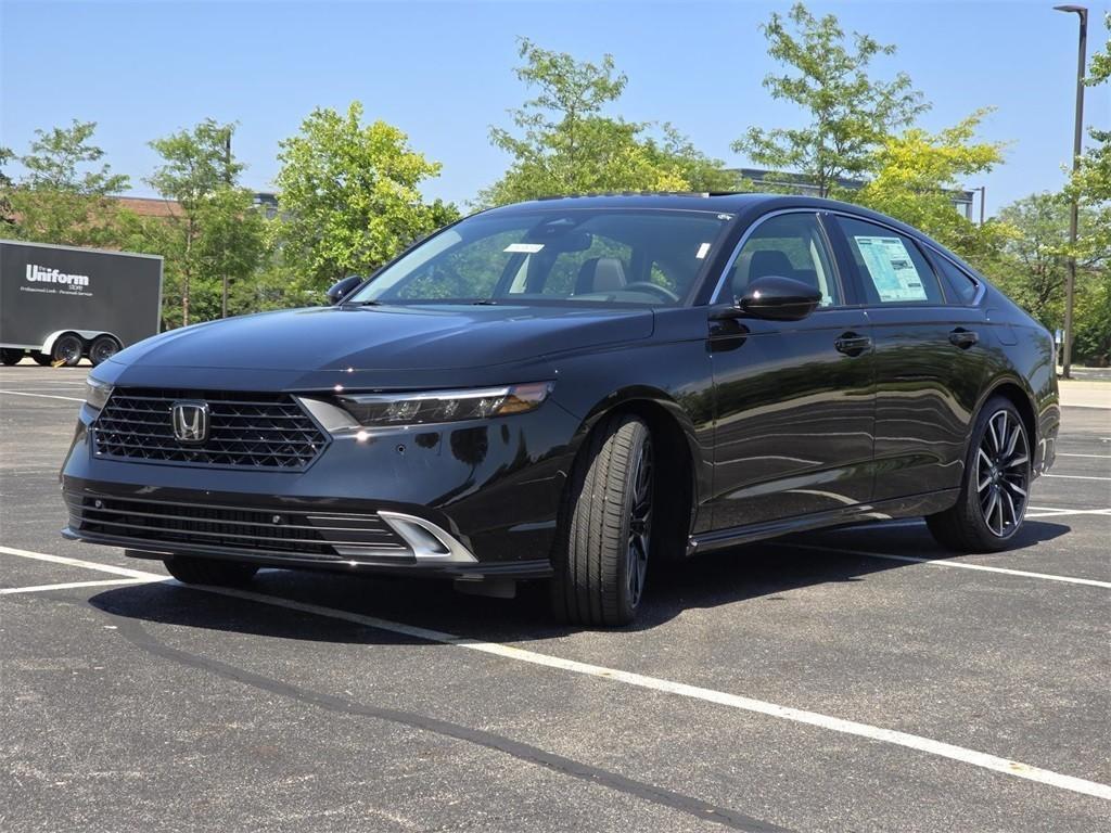 new 2025 Honda Accord Hybrid car, priced at $40,450