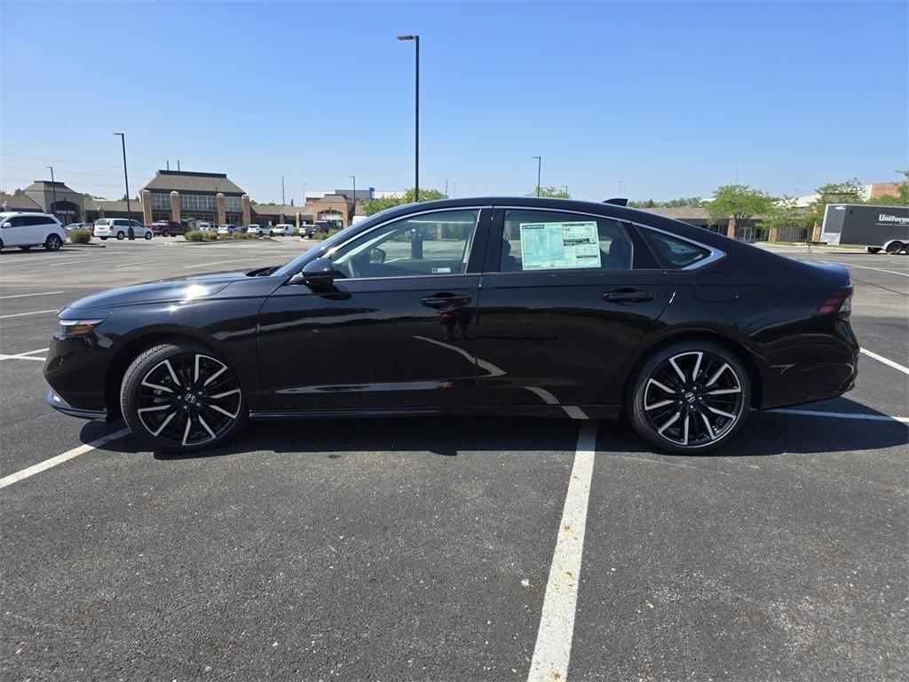 new 2025 Honda Accord Hybrid car, priced at $40,450