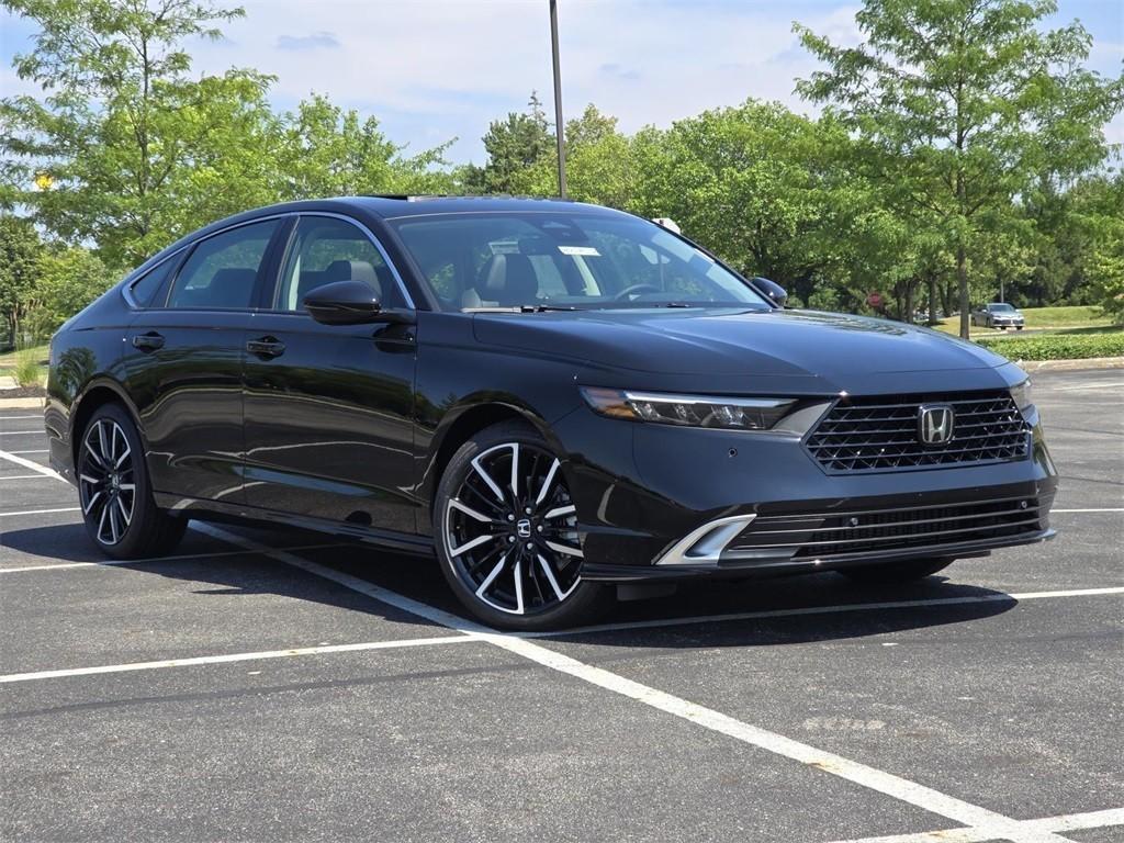 new 2025 Honda Accord Hybrid car, priced at $40,450