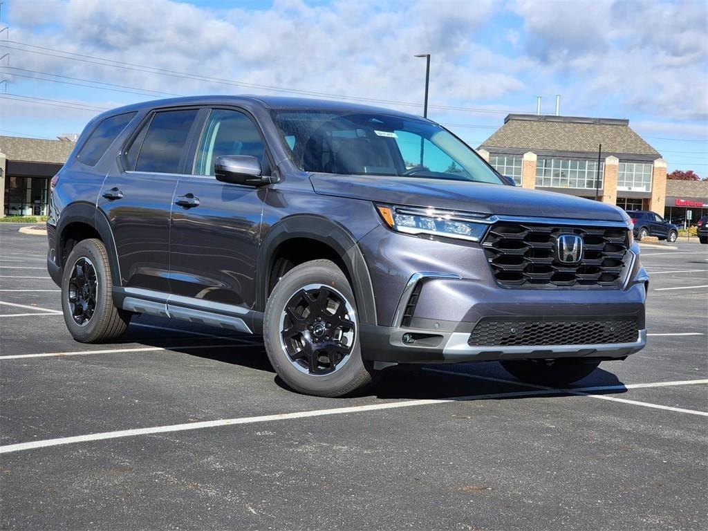 new 2025 Honda Pilot car, priced at $48,745