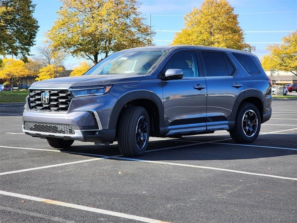 new 2025 Honda Pilot car, priced at $48,745