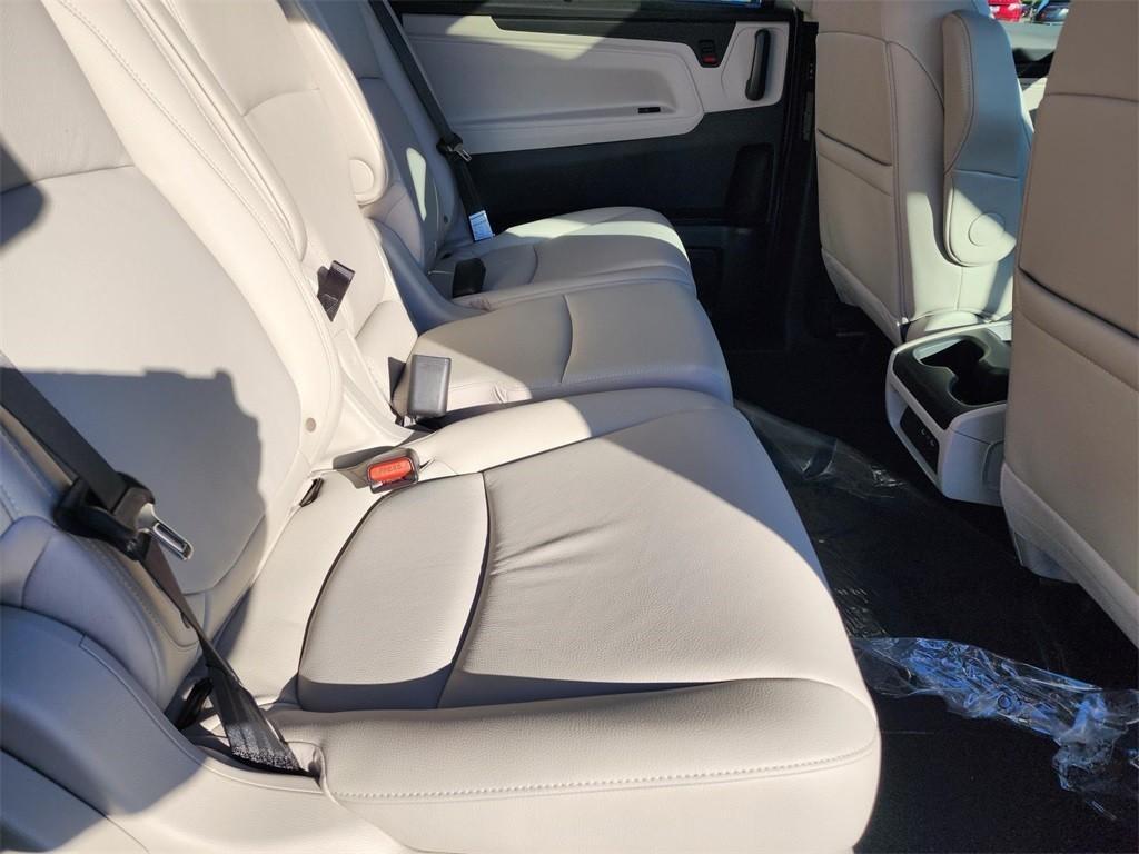 new 2025 Honda Odyssey car, priced at $42,815