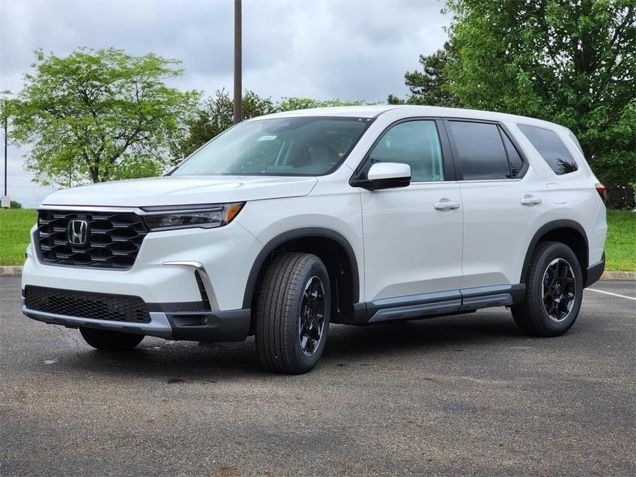 new 2025 Honda Pilot car, priced at $50,000