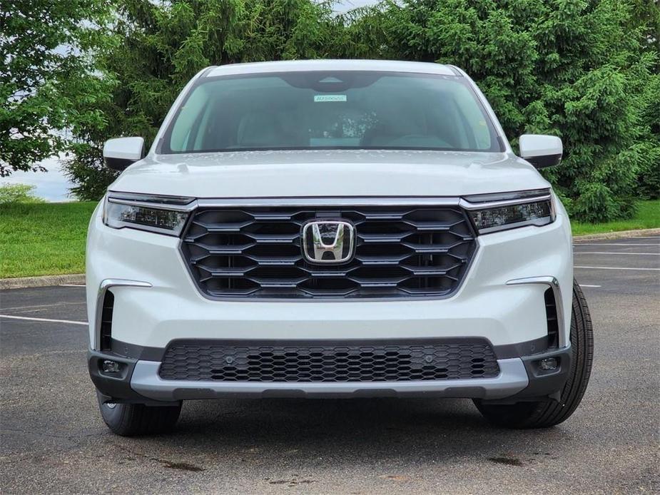 new 2025 Honda Pilot car, priced at $50,000