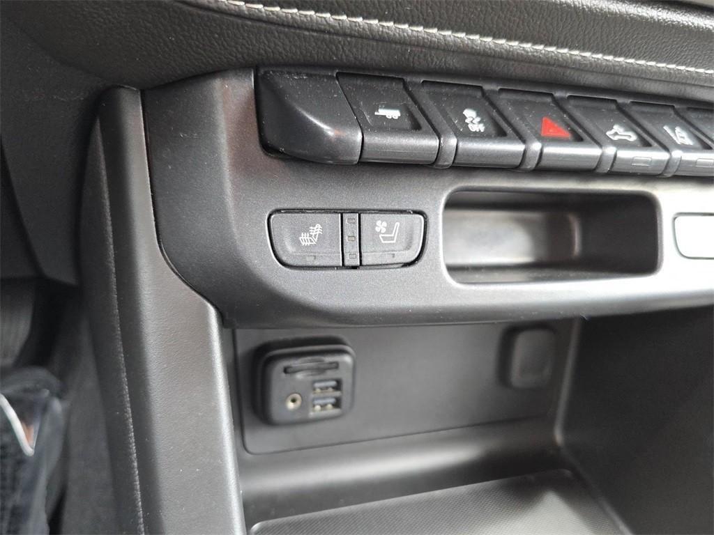 used 2022 GMC Canyon car, priced at $30,557