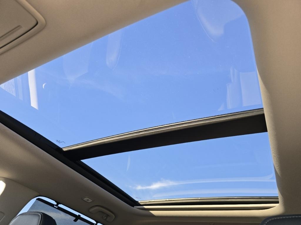 new 2025 Honda Pilot car, priced at $51,825