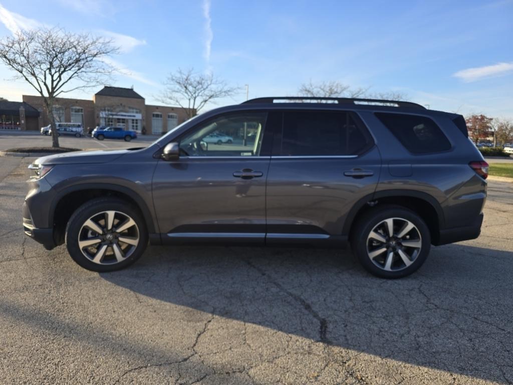 new 2025 Honda Pilot car, priced at $51,825