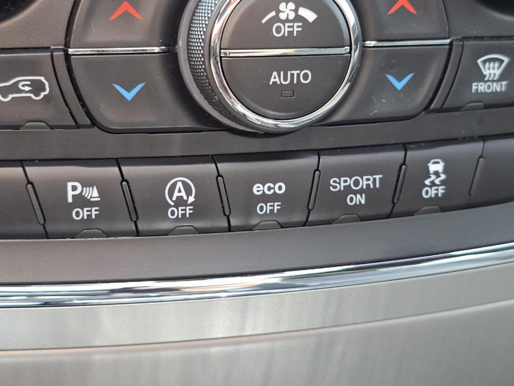 used 2018 Jeep Grand Cherokee car, priced at $20,417