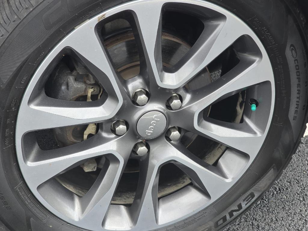 used 2018 Jeep Grand Cherokee car, priced at $20,417