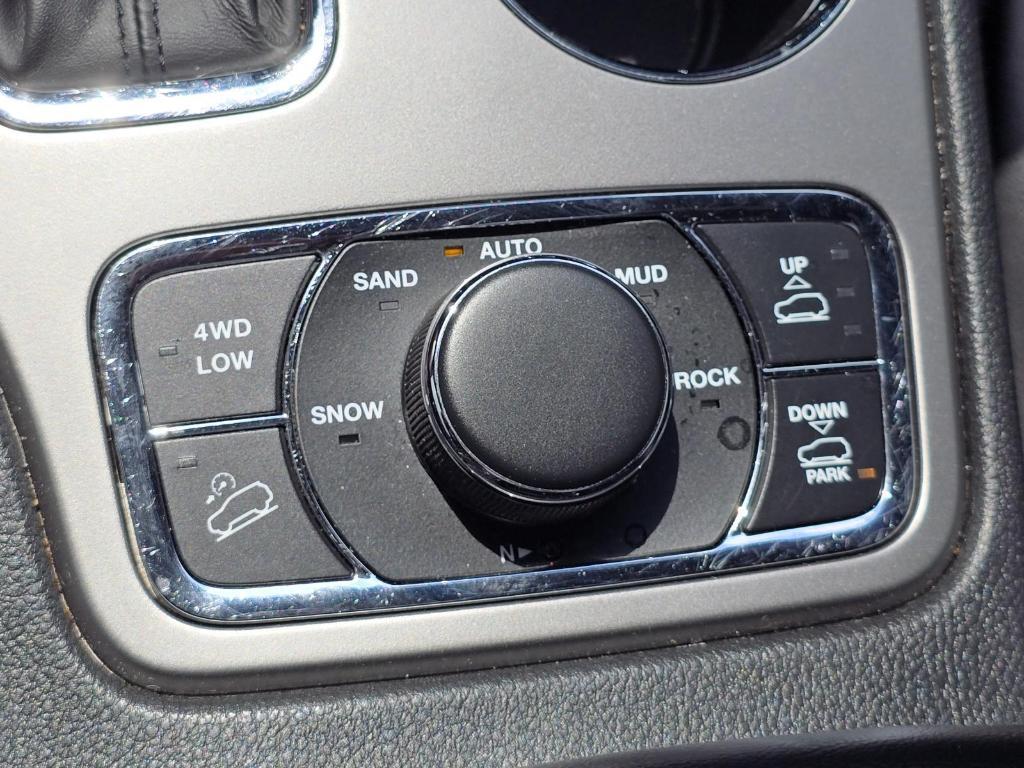 used 2018 Jeep Grand Cherokee car, priced at $20,417