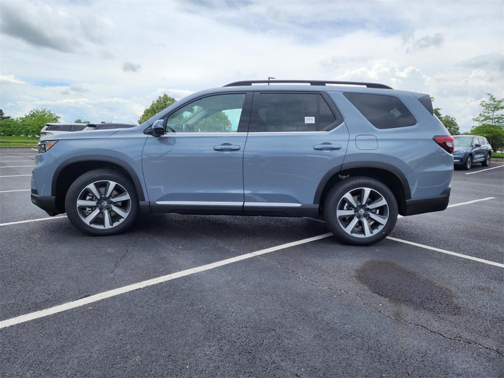 new 2025 Honda Pilot car, priced at $54,985