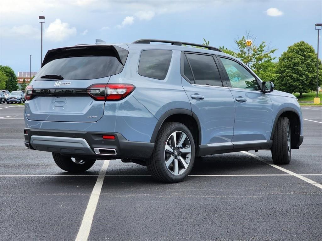 new 2025 Honda Pilot car, priced at $54,985