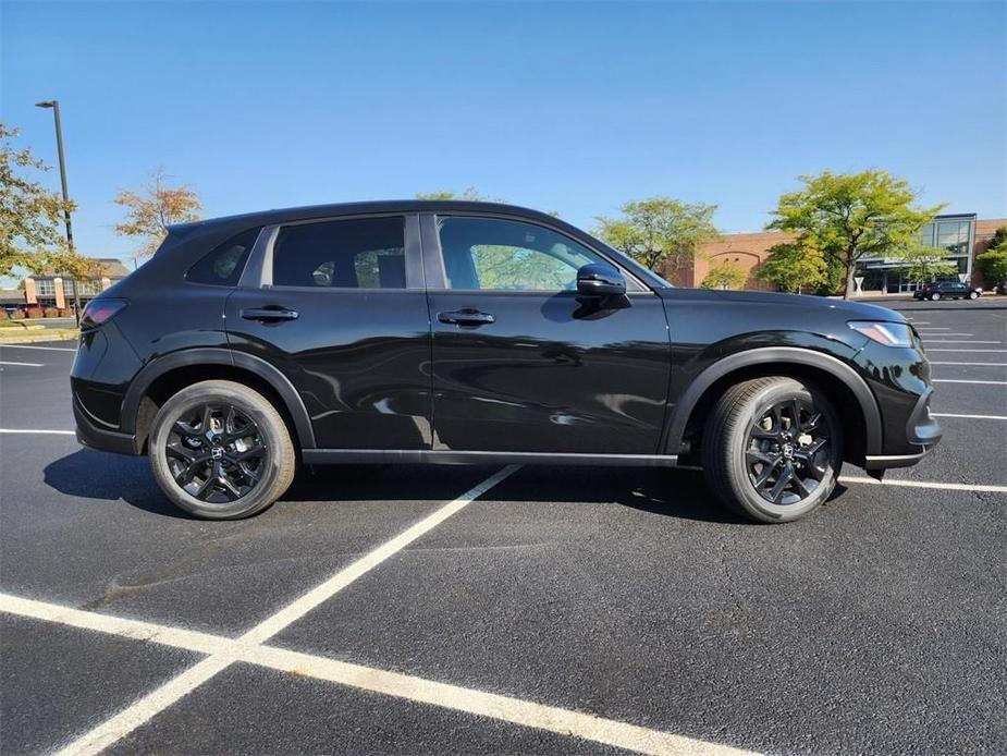 new 2025 Honda HR-V car, priced at $30,050