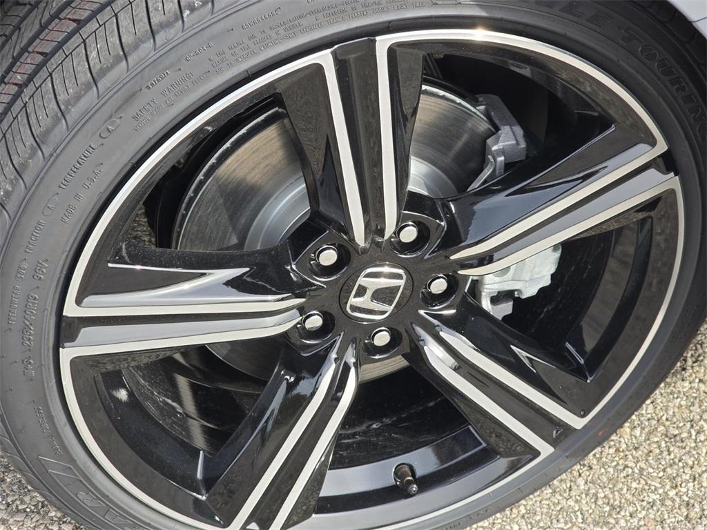 new 2025 Honda Accord Hybrid car, priced at $35,205