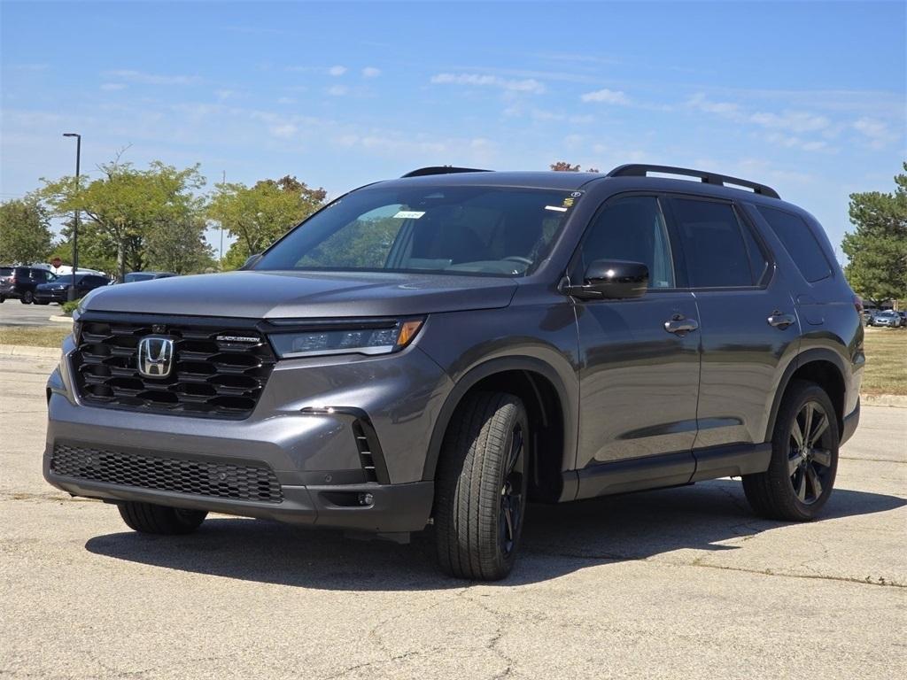 new 2025 Honda Pilot car, priced at $56,805