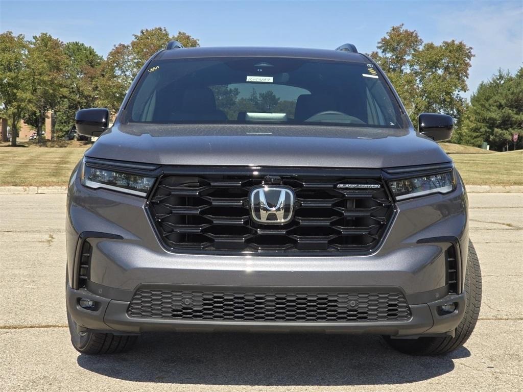 new 2025 Honda Pilot car, priced at $56,805