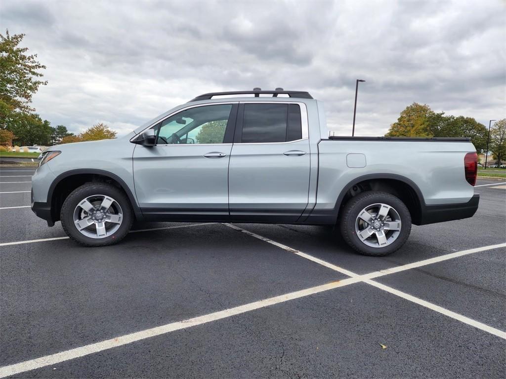 new 2025 Honda Ridgeline car, priced at $45,875