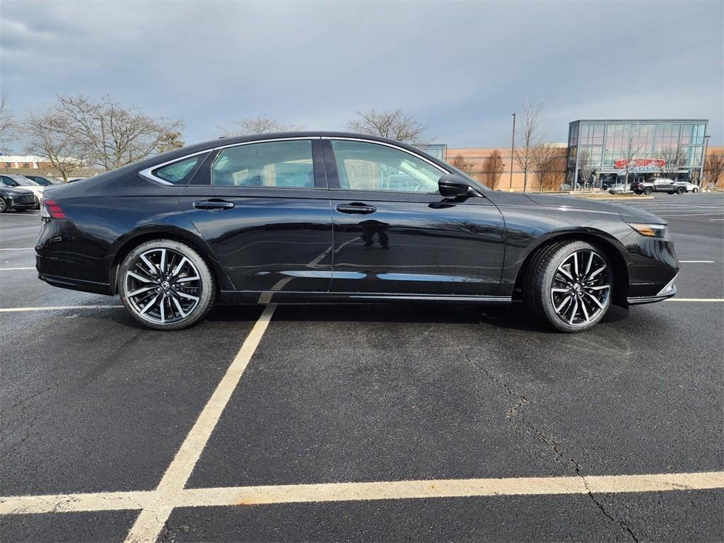 new 2025 Honda Accord Hybrid car, priced at $40,450