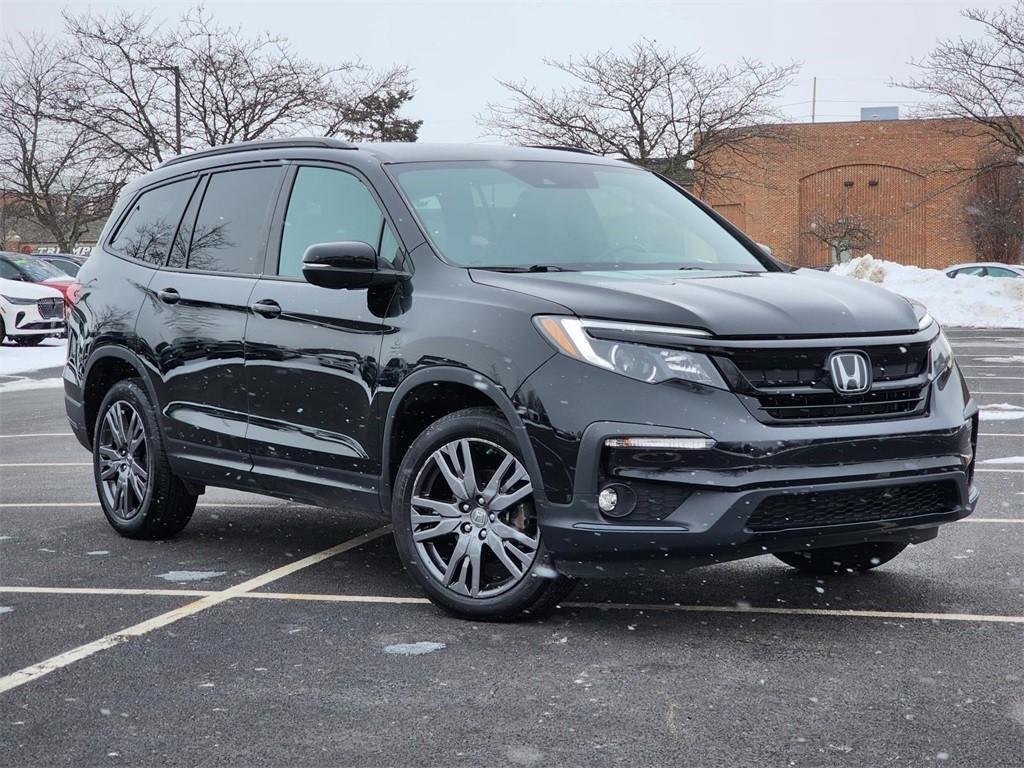 used 2022 Honda Pilot car, priced at $27,337