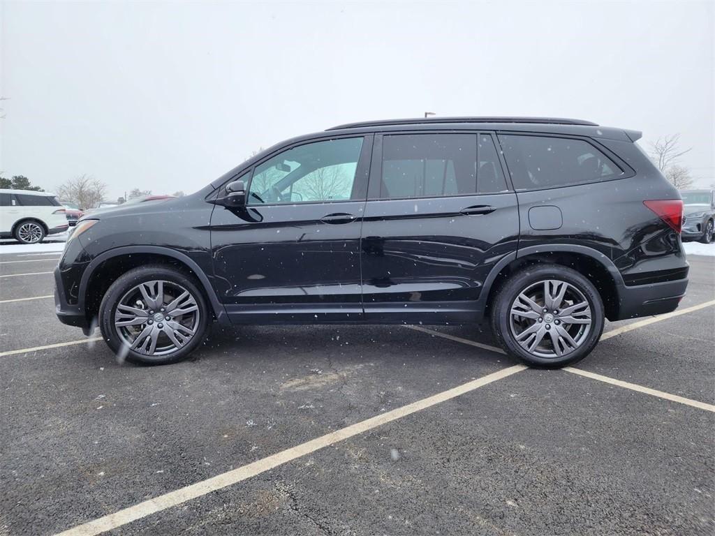 used 2022 Honda Pilot car, priced at $27,337