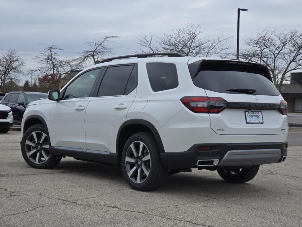 new 2025 Honda Pilot car, priced at $51,550