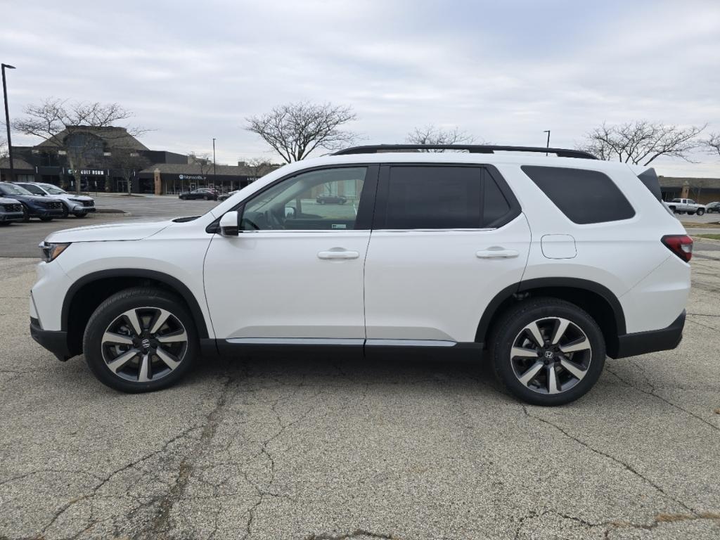 new 2025 Honda Pilot car, priced at $51,550