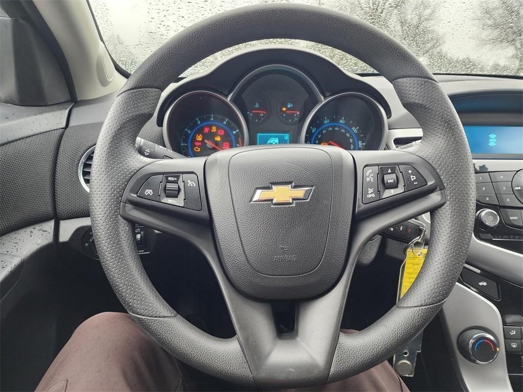 used 2016 Chevrolet Cruze Limited car, priced at $10,000