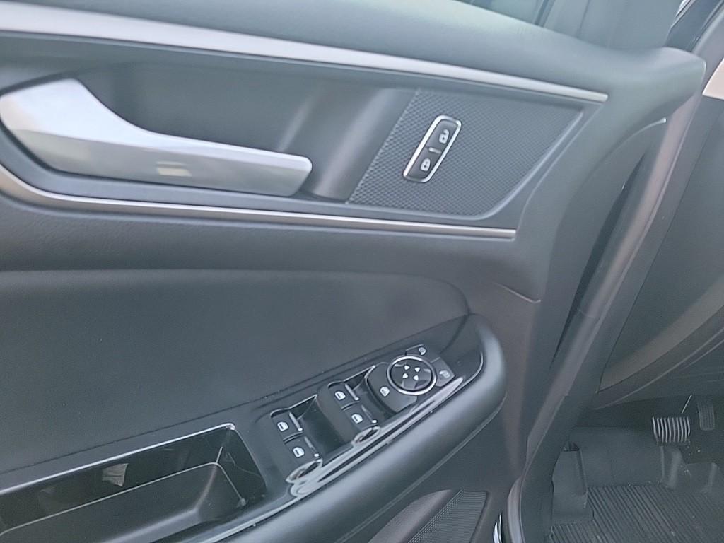 used 2020 Ford Edge car, priced at $18,500