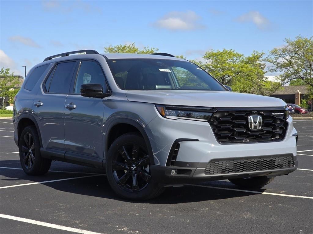 new 2025 Honda Pilot car, priced at $57,215
