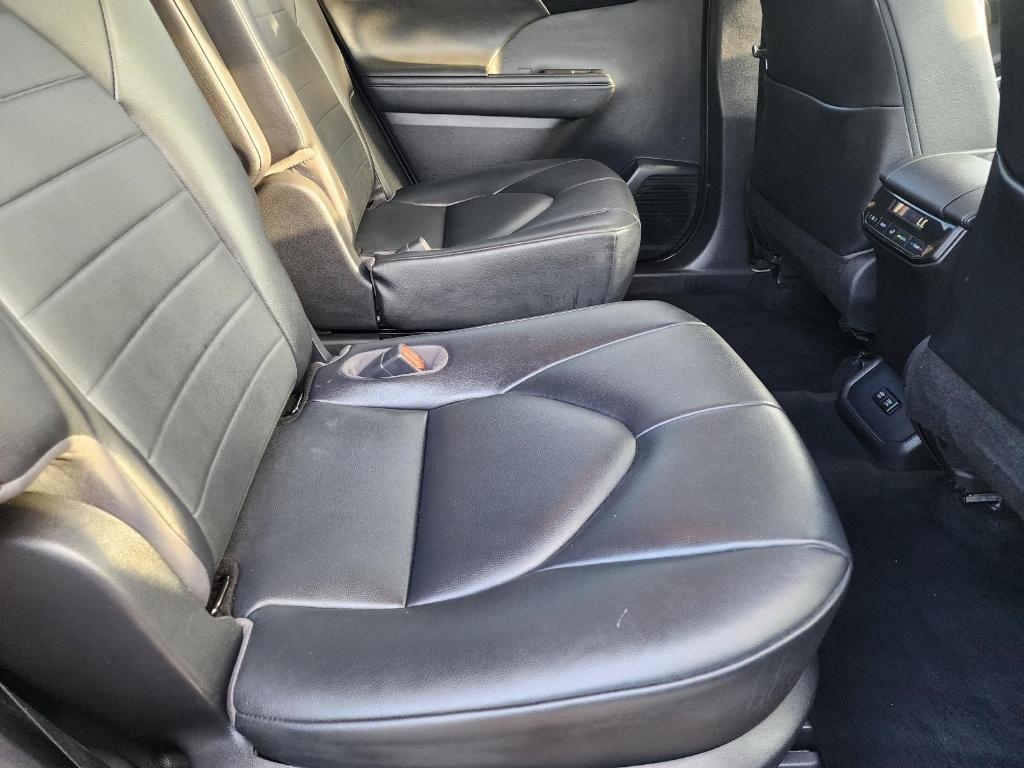 used 2021 Toyota Highlander car, priced at $27,737