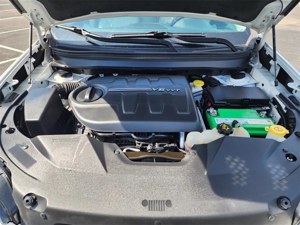 used 2020 Jeep Cherokee car, priced at $14,557