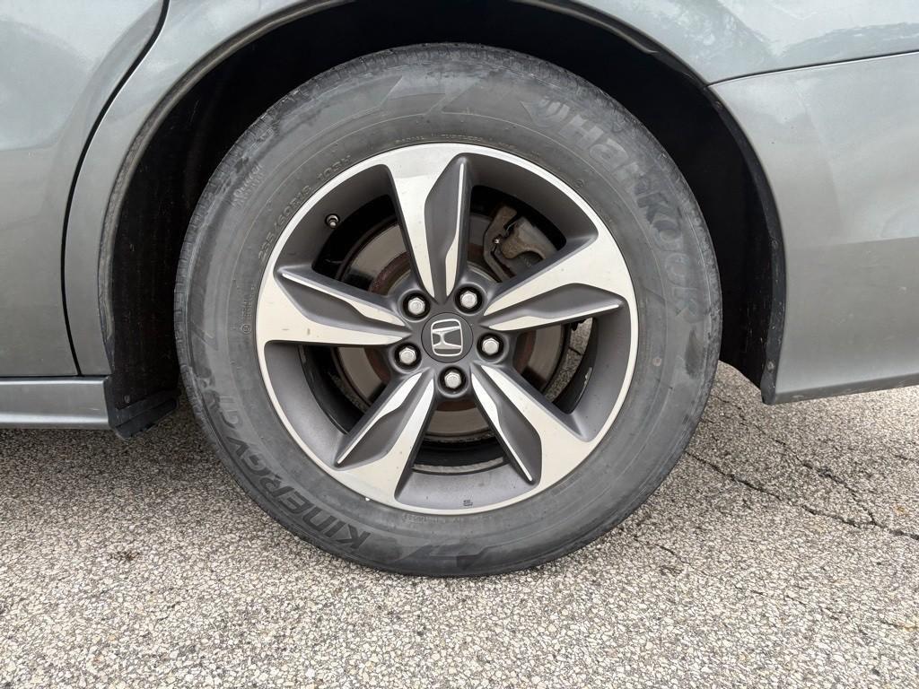 used 2018 Honda Odyssey car, priced at $22,727