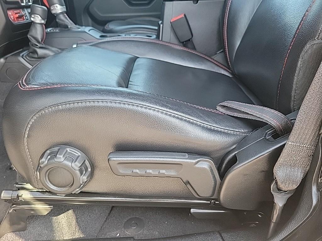 used 2020 Jeep Gladiator car, priced at $34,477