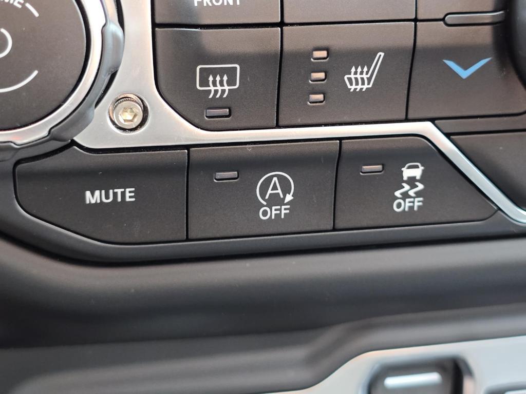 used 2020 Jeep Gladiator car, priced at $34,477