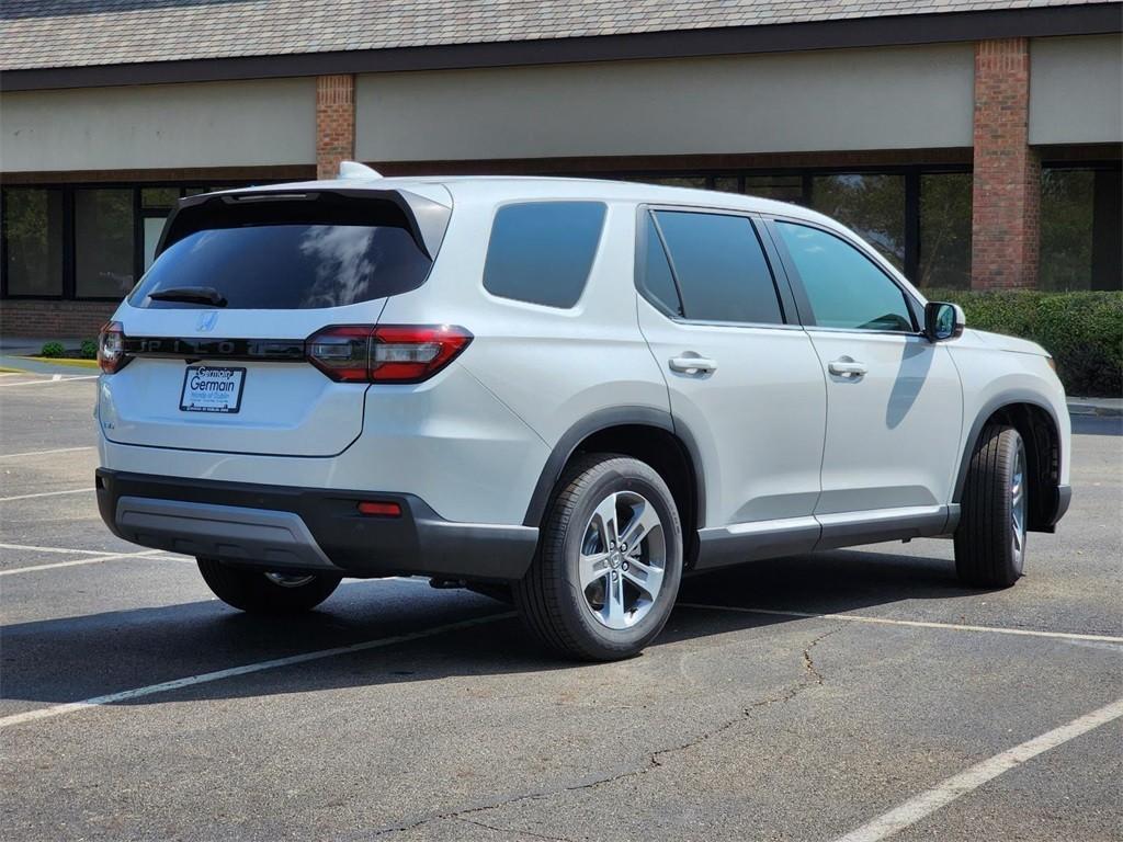 new 2025 Honda Pilot car, priced at $46,650