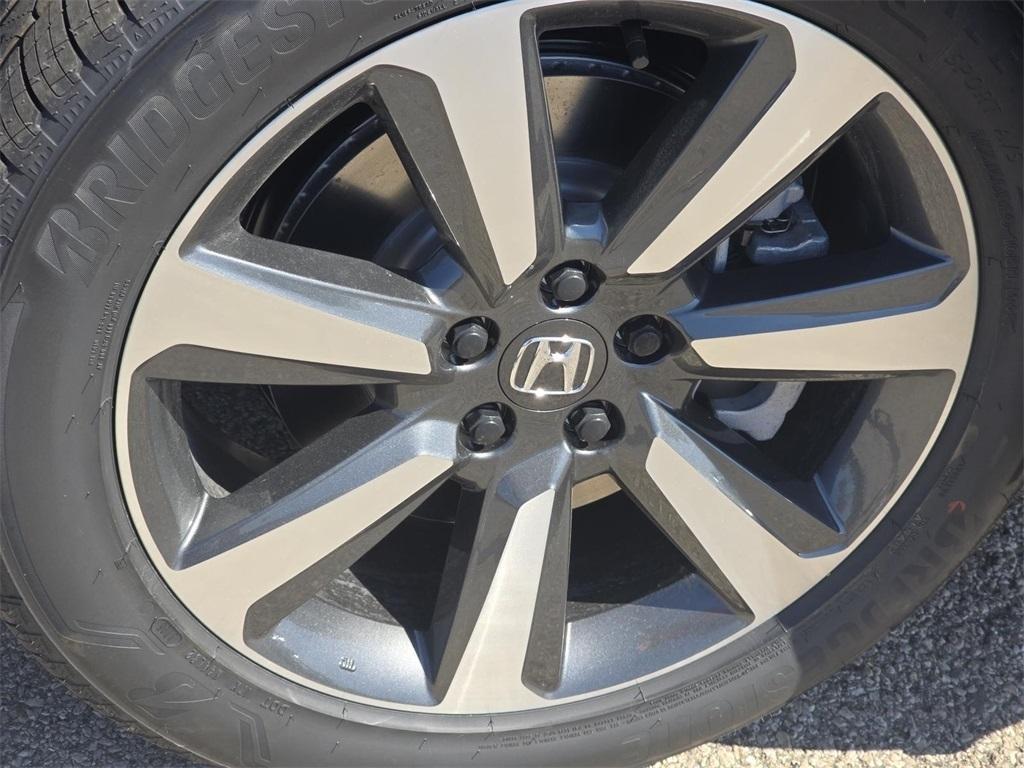 new 2025 Honda Pilot car, priced at $55,030