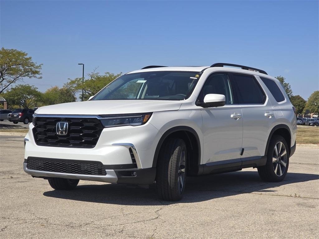 new 2025 Honda Pilot car, priced at $55,030