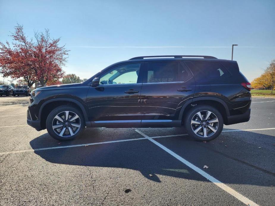 new 2025 Honda Pilot car, priced at $50,995