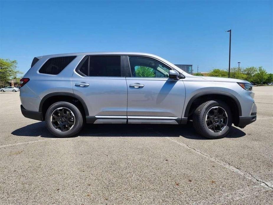 new 2025 Honda Pilot car, priced at $49,545