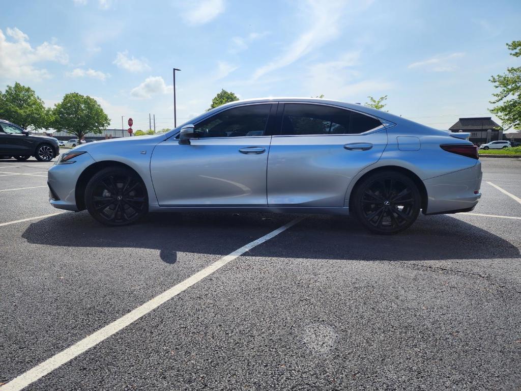 used 2022 Lexus ES 350 car, priced at $37,737