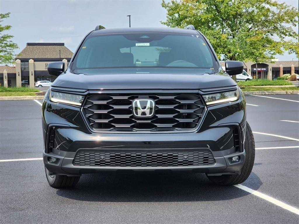 new 2025 Honda Pilot car, priced at $43,645