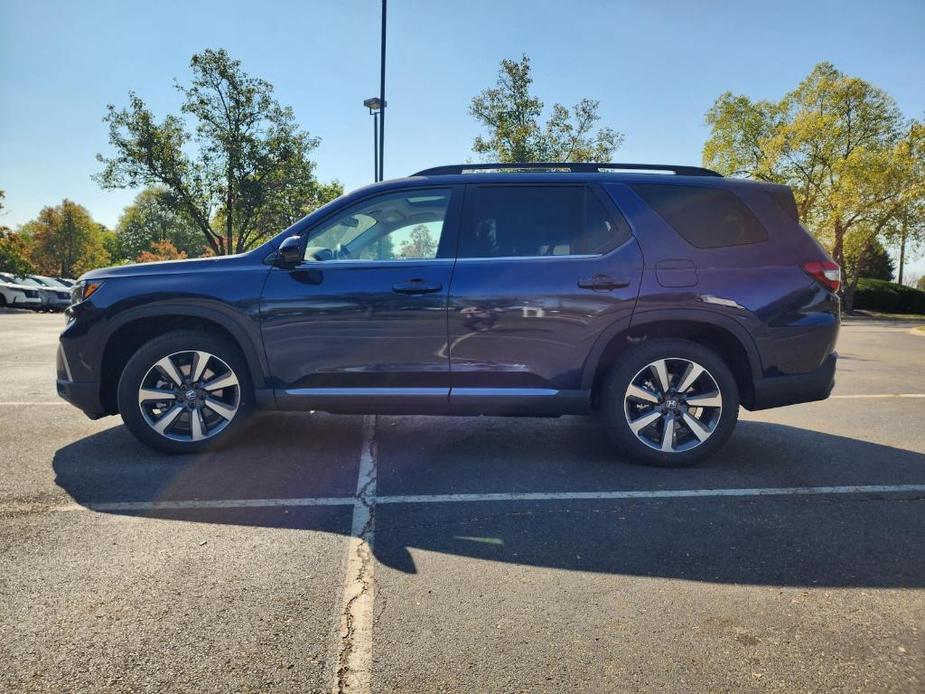 new 2025 Honda Pilot car, priced at $50,495