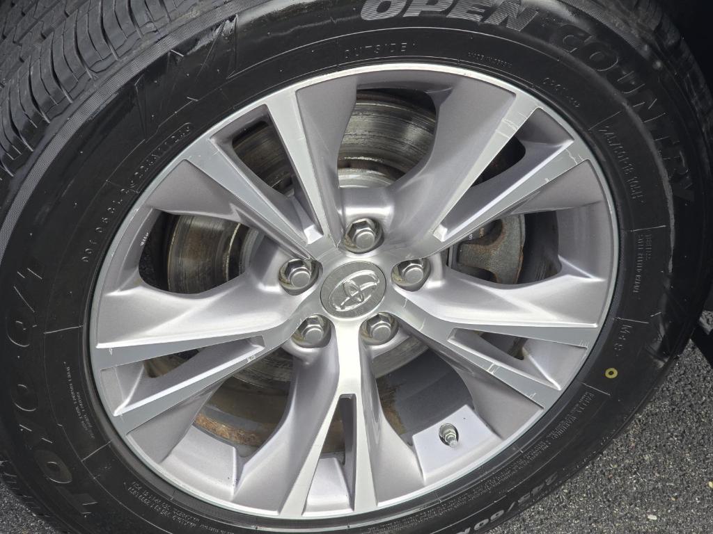 used 2015 Toyota Highlander car, priced at $18,297