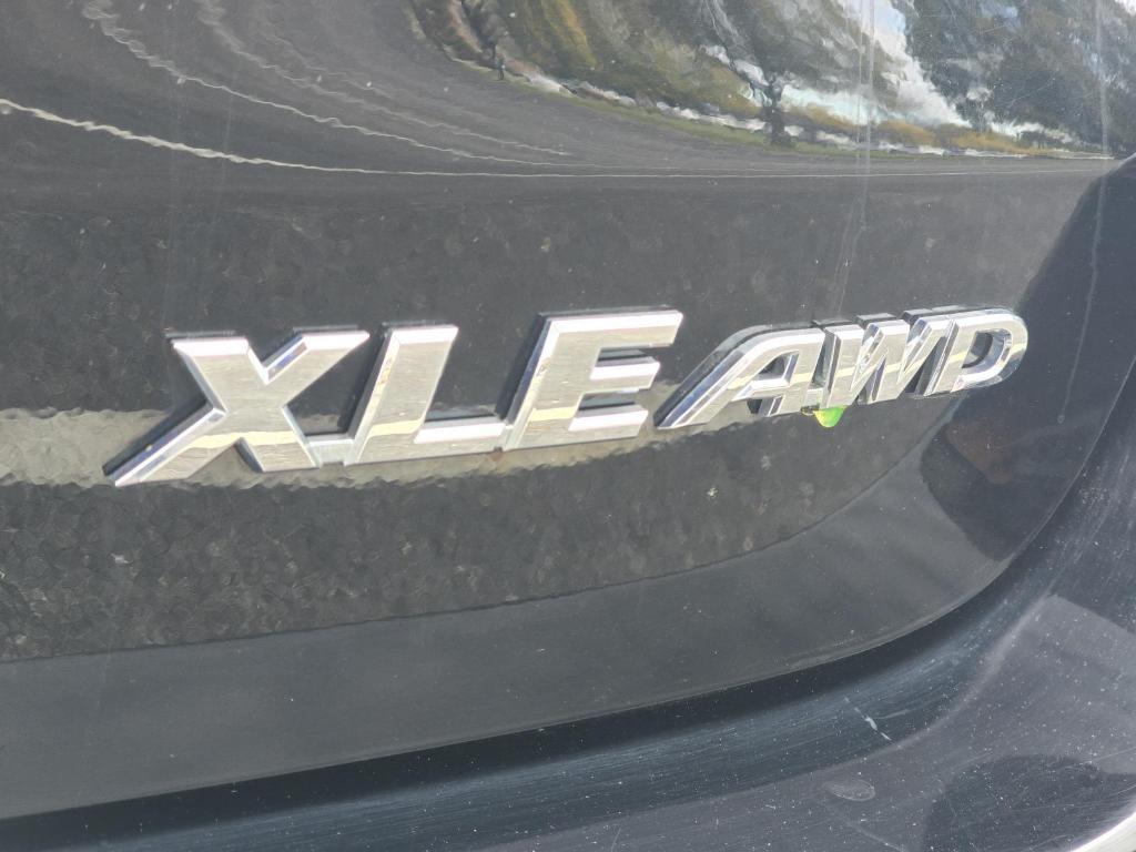 used 2015 Toyota Highlander car, priced at $18,297