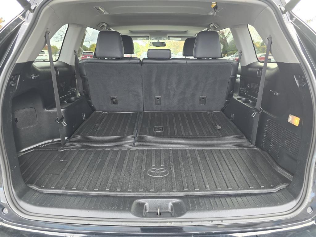 used 2015 Toyota Highlander car, priced at $18,297