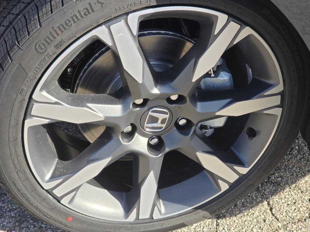 new 2026 Honda Civic Hybrid car, priced at $33,490