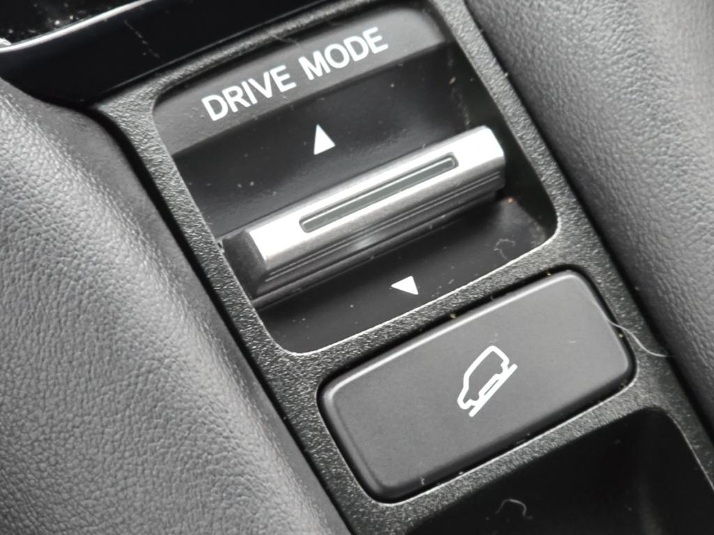 used 2025 Honda HR-V car, priced at $23,997